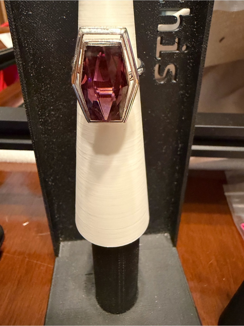 Vintage Sarah Coventry Purple Faceted Glass Statement Ring Size 9.5 Silver Tone